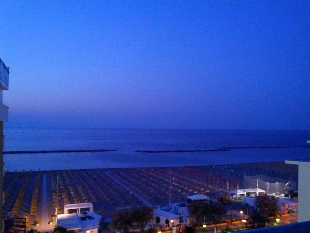 Beach Residence Gabicce Mare Room photo