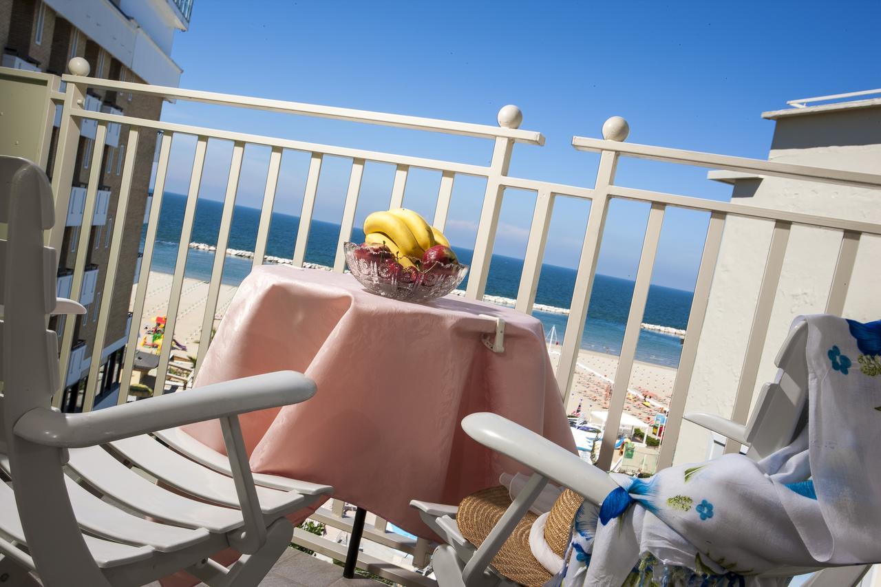 Beach Residence Gabicce Mare Exterior photo