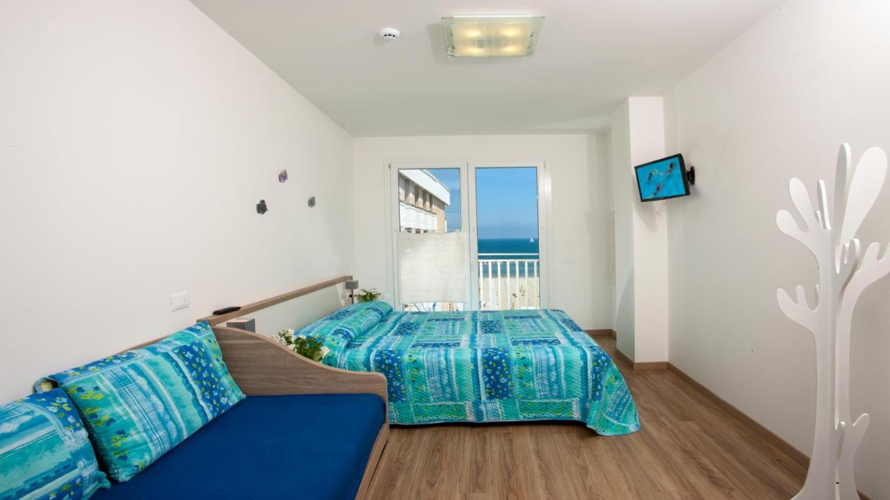 Beach Residence Gabicce Mare Exterior photo