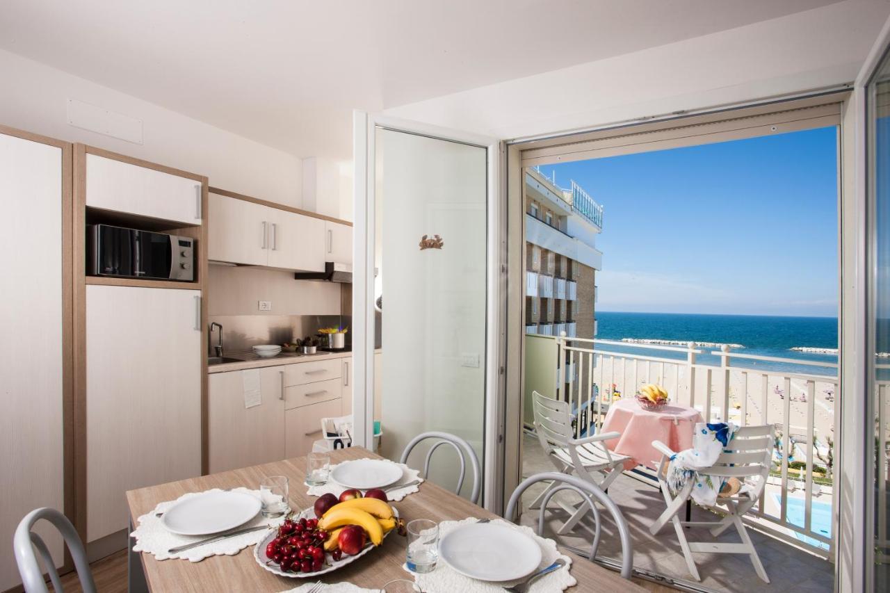 Beach Residence Gabicce Mare Exterior photo