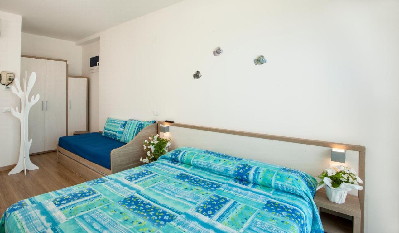 Beach Residence Gabicce Mare Exterior photo